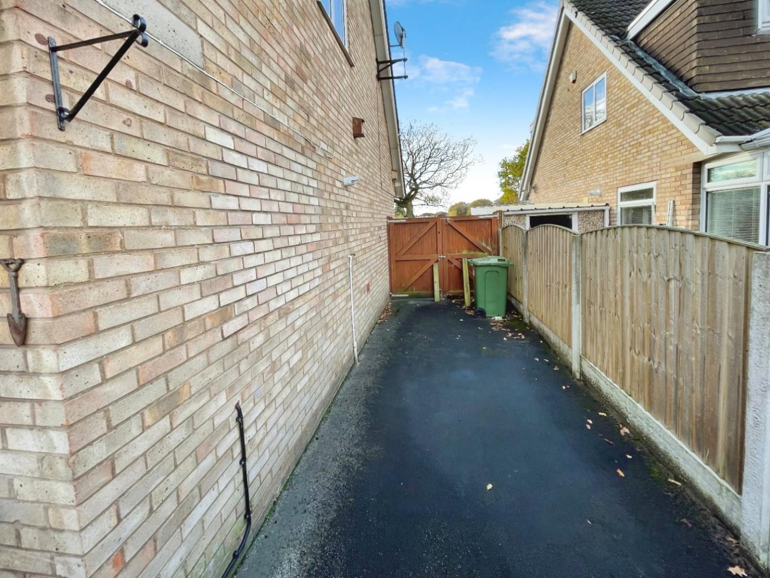 Lupus Way, Ellesmere Port