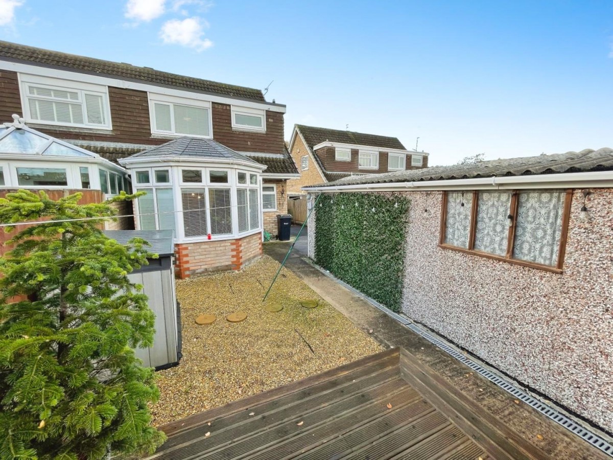 Lupus Way, Ellesmere Port