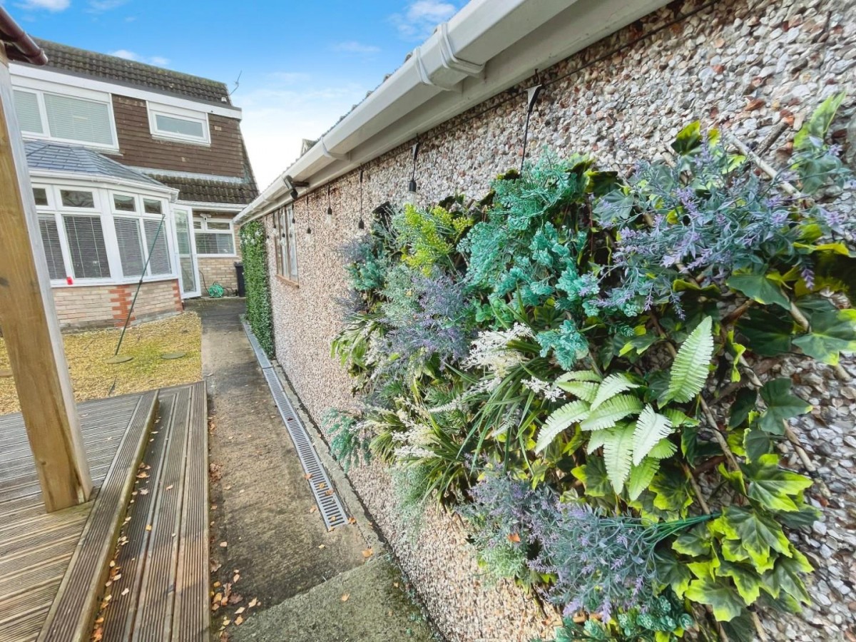 Lupus Way, Ellesmere Port