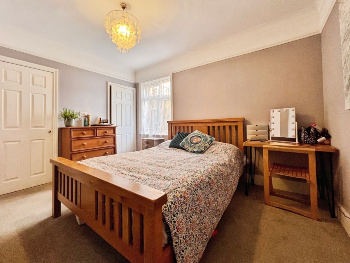 Canterbury Road, Kennington