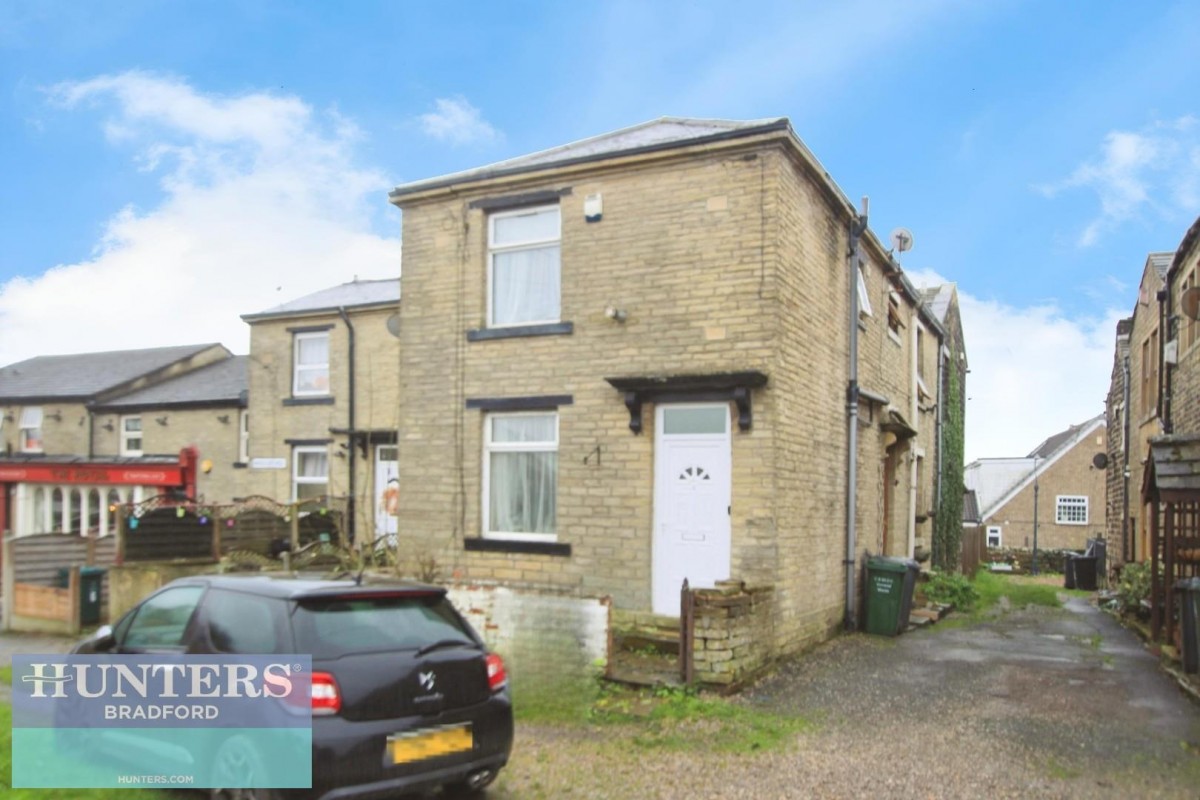 Wooller Road Low Moor, Bradford, West Yorkshire, BD12 0RR