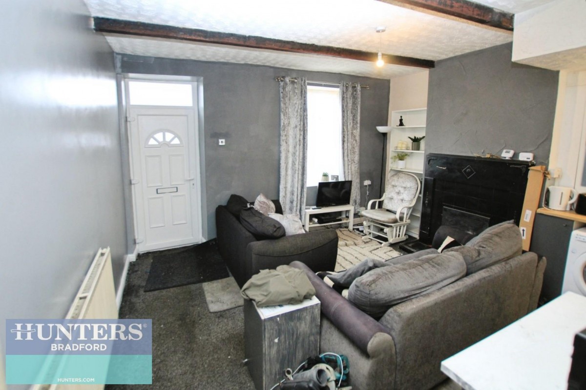 Wooller Road Low Moor, Bradford, West Yorkshire, BD12 0RR