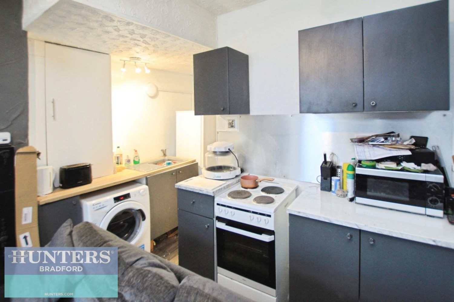 Wooller Road Low Moor, Bradford, West Yorkshire, BD12 0RR