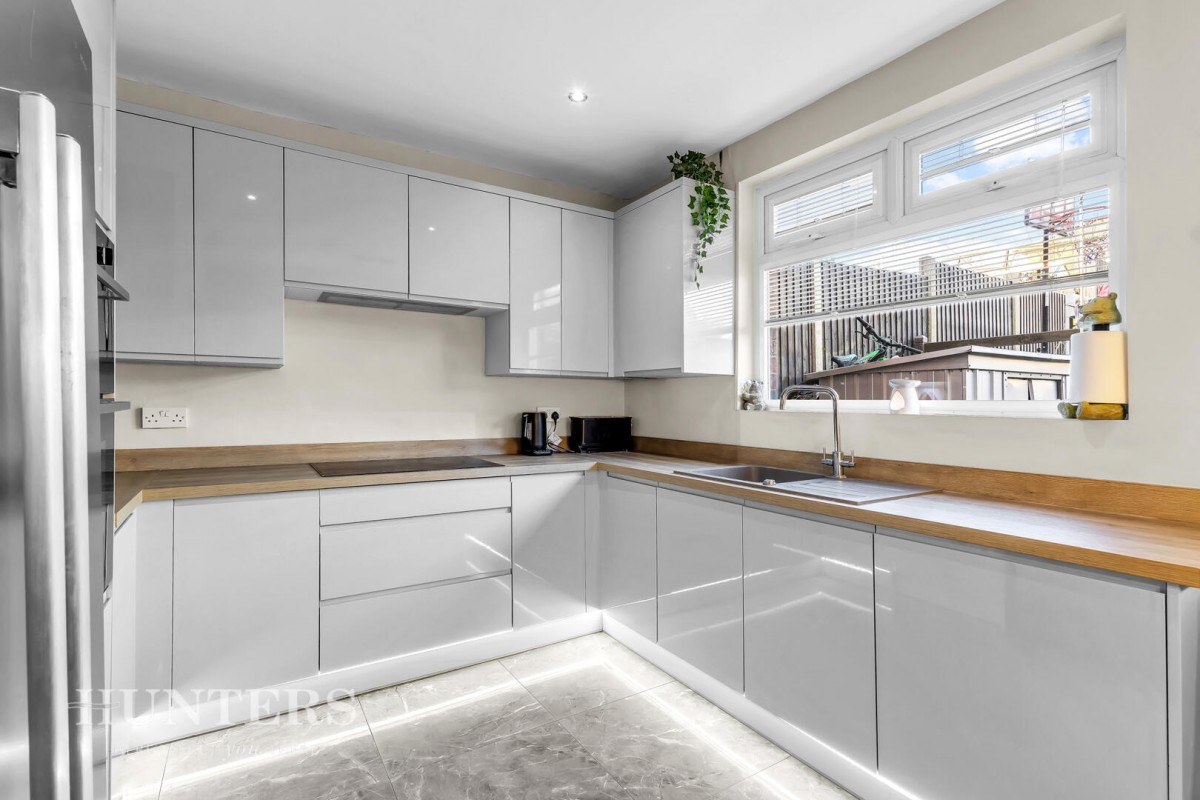 Stopford Avenue, Littleborough OL15 8QH