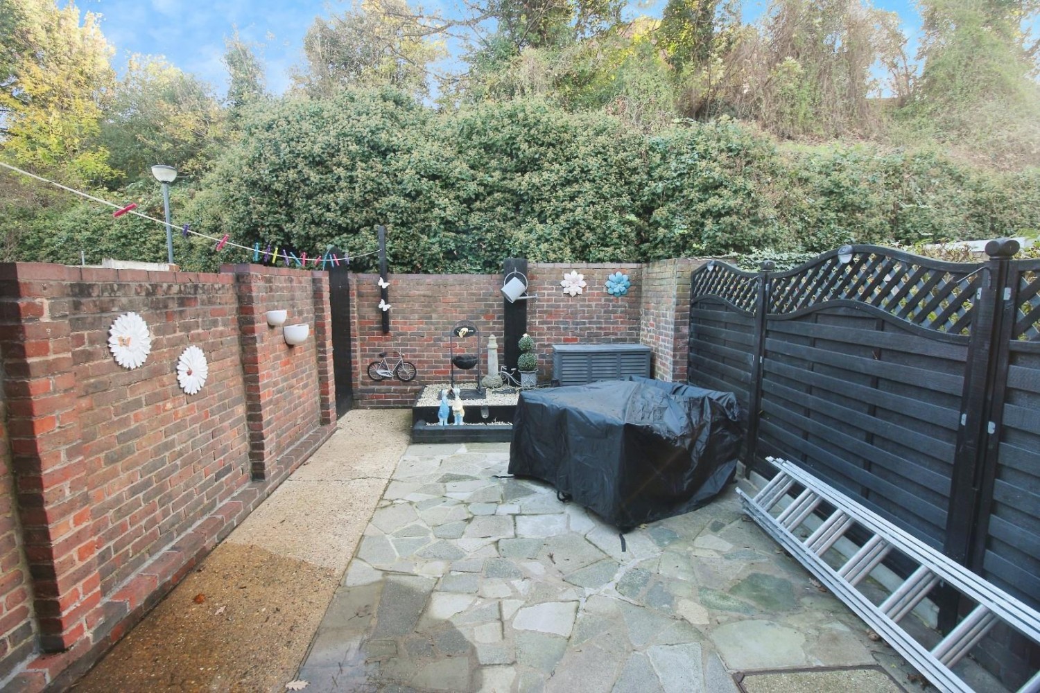 Congleton Grove, London