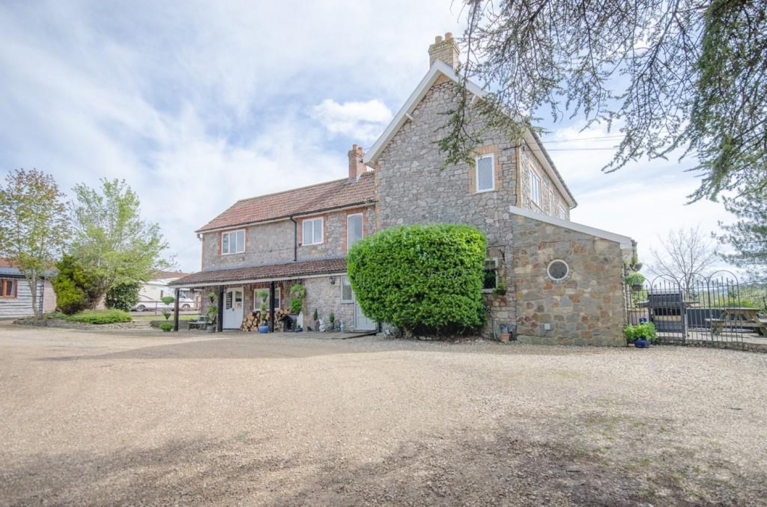 Riding Barn Hill, Wick, Bristol, BS30 5QZ