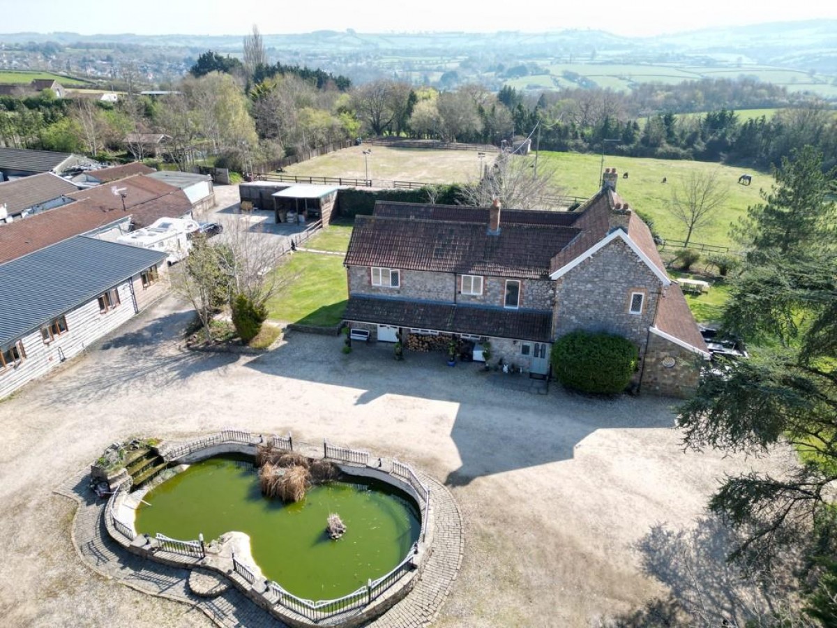 Riding Barn Hill, Wick, Bristol, BS30 5QZ