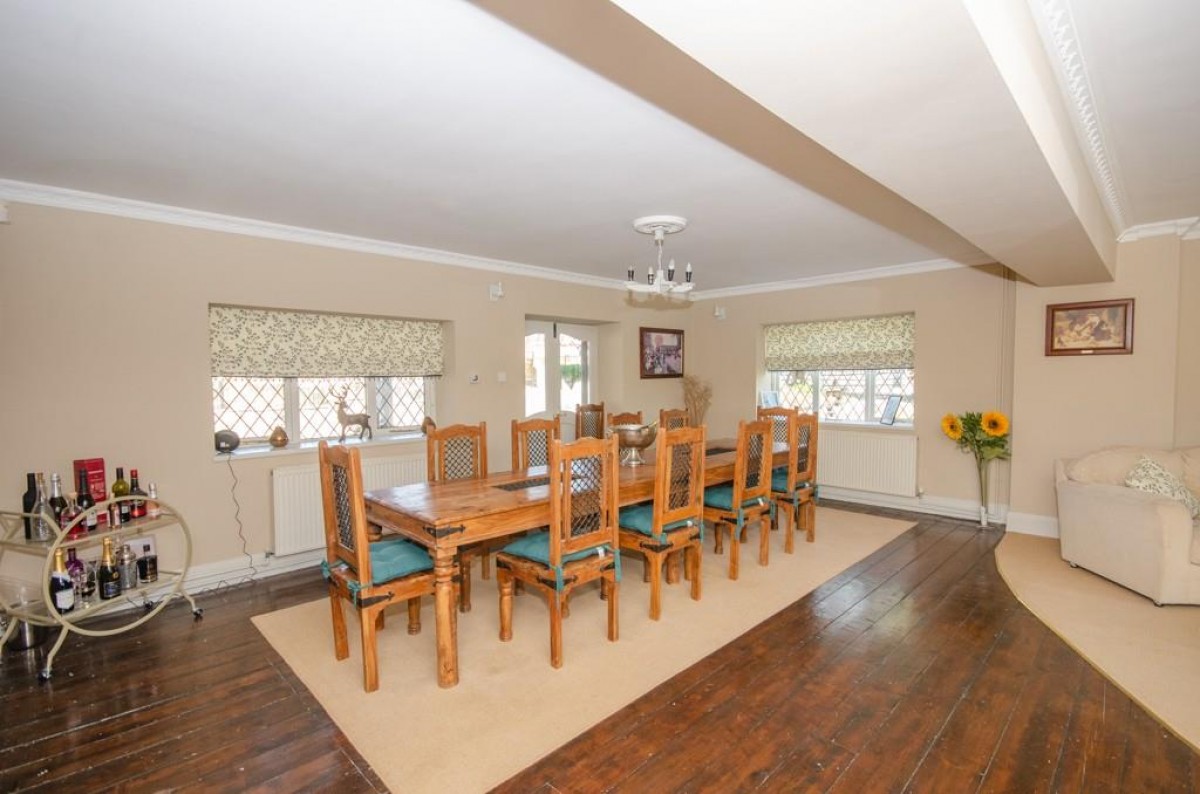 Riding Barn Hill, Wick, Bristol, BS30 5QZ