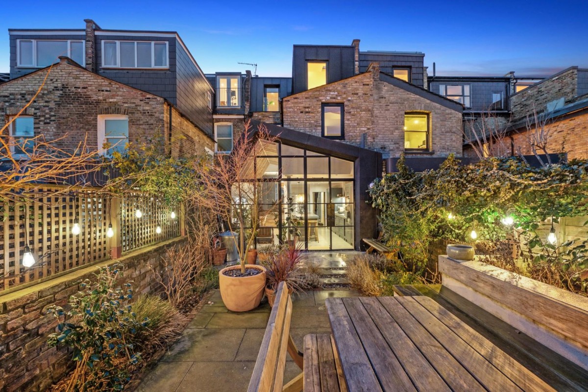 Kersley Road, London, N16