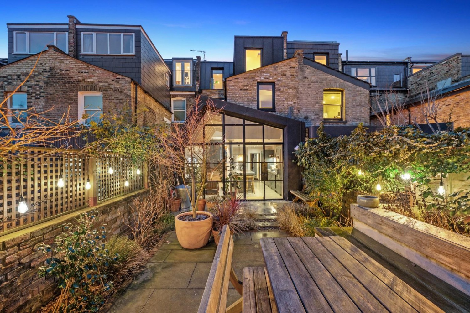 Kersley Road, London, N16