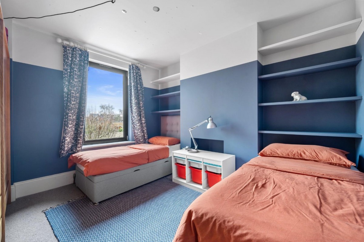 Kersley Road, London, N16