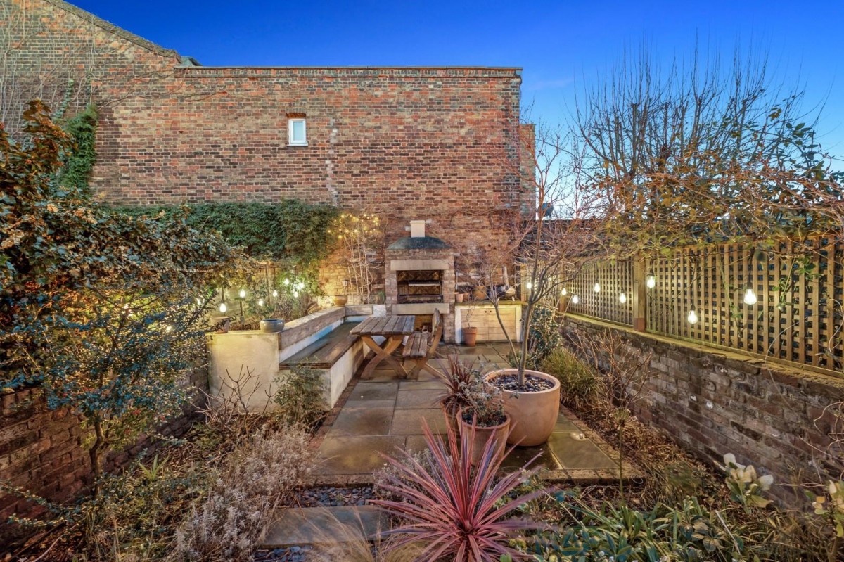 Kersley Road, London, N16