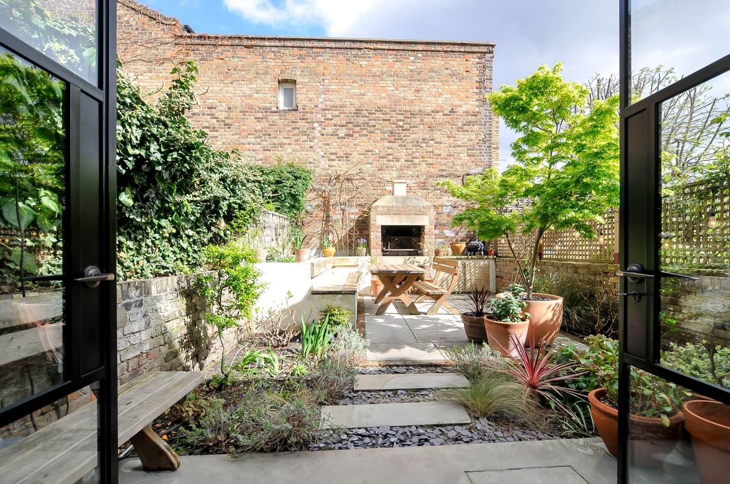 Kersley Road, London, N16