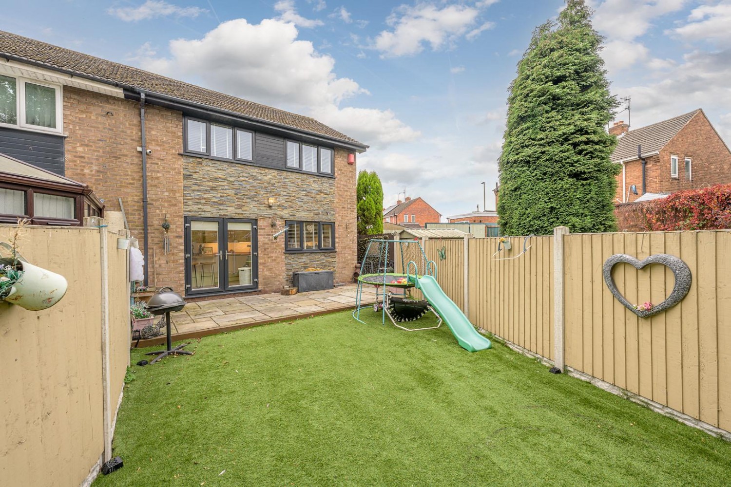 Thames Close, Brierley Hill, DY5 4QZ