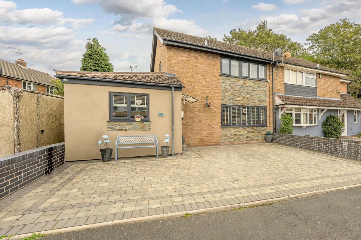 Thames Close, Brierley Hill, DY5 4QZ