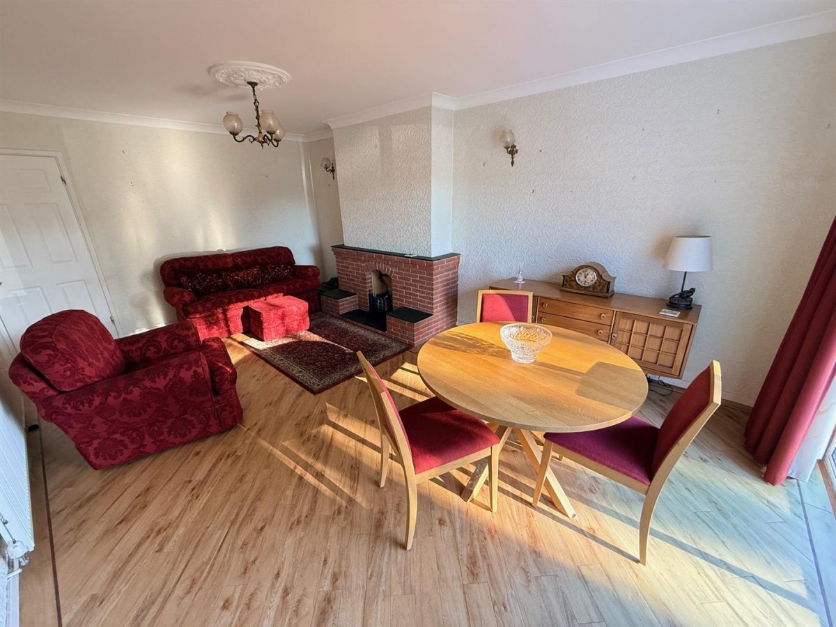 Heathfield Gardens, Stourbridge, DY8 3YD