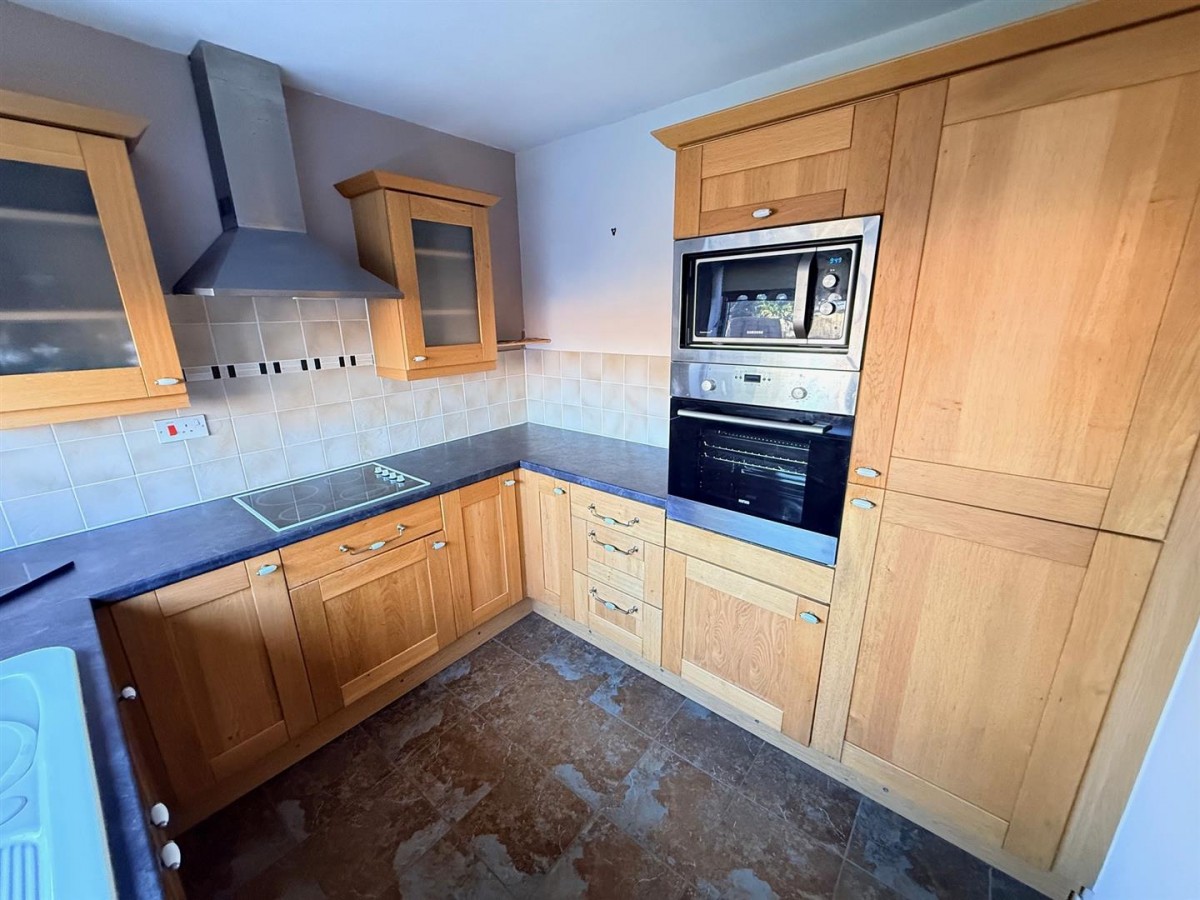 Heathfield Gardens, Stourbridge, DY8 3YD