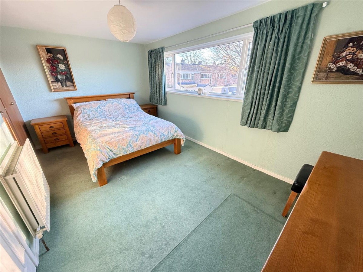 Heathfield Gardens, Stourbridge, DY8 3YD