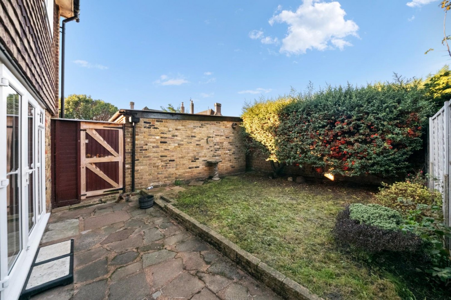 Heath Road, Uxbridge, UB10 0SL