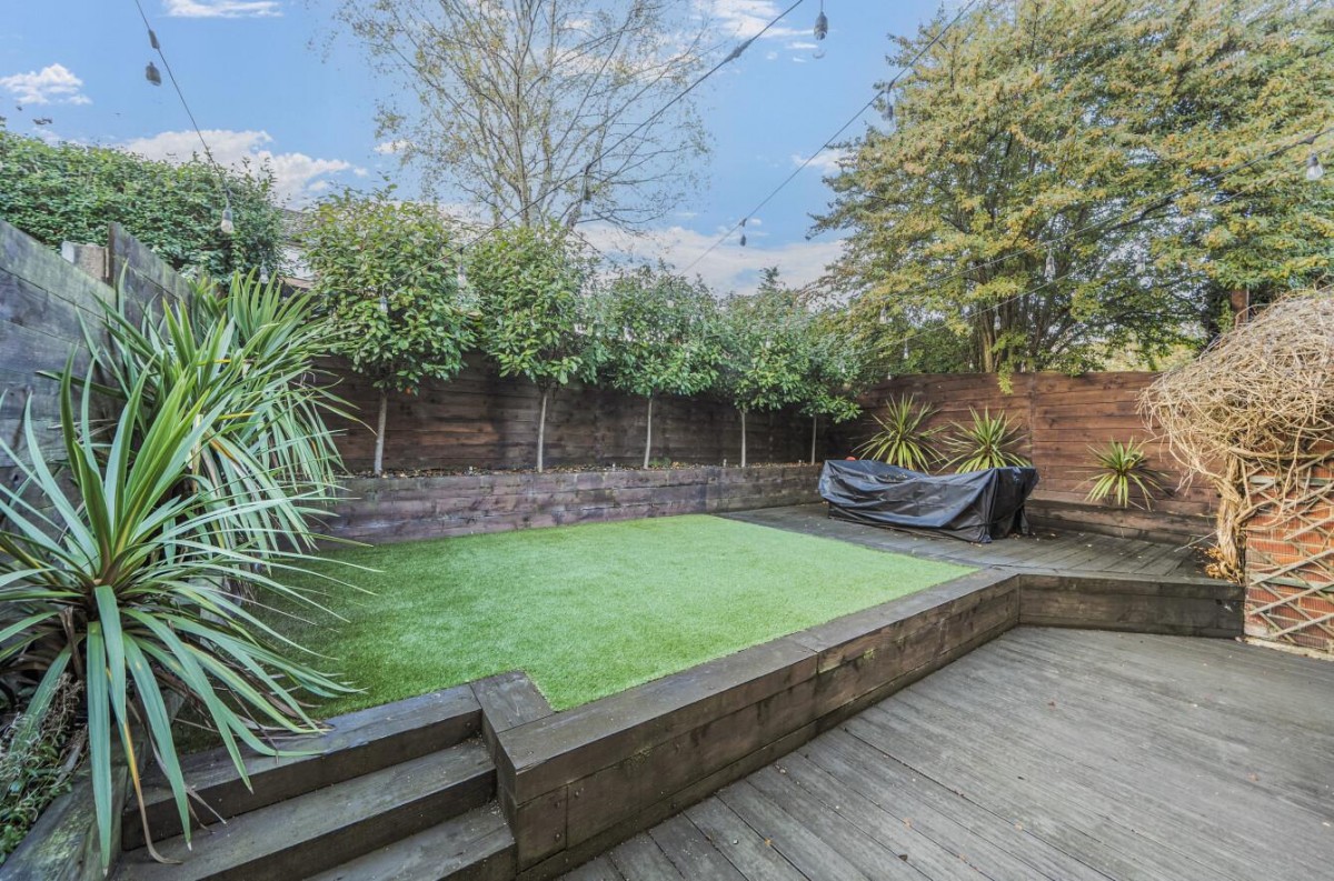 Melrose Grove, Horsforth, LS18