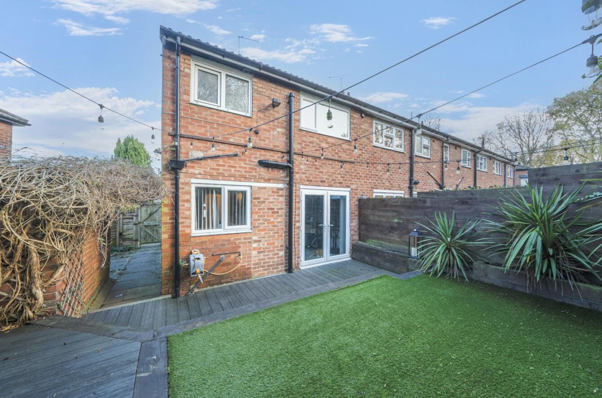 Melrose Grove, Horsforth, LS18