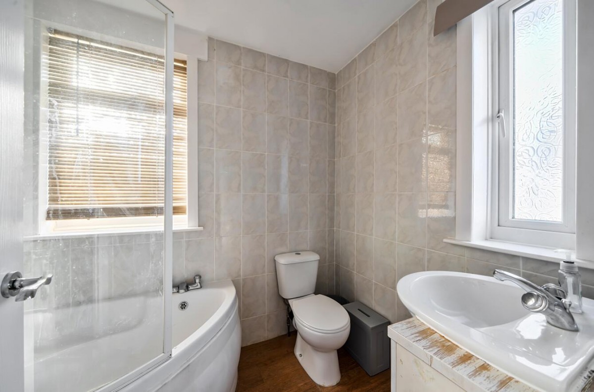 Iveson Road, Cookridge, LS16