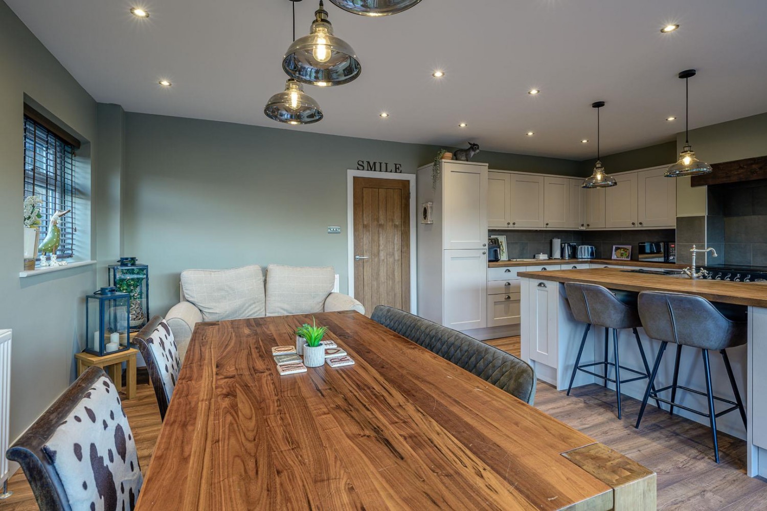 Kingswood Road, Kingswinford, DY6 9TE