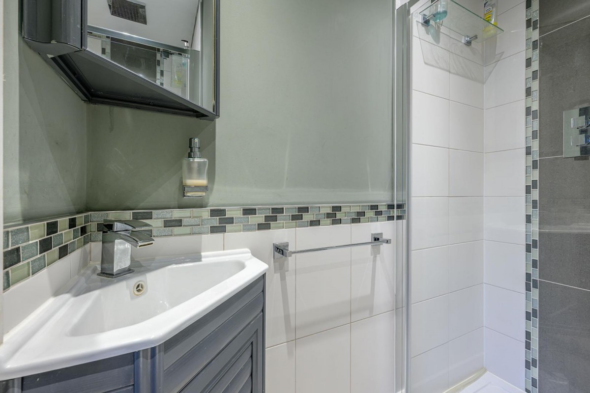 Kingswood Road, Kingswinford, DY6 9TE