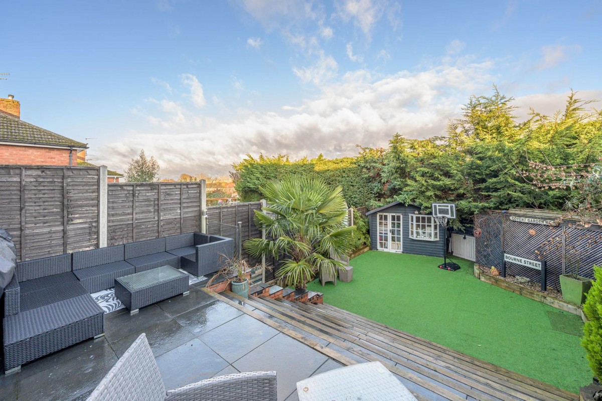 Kingswood Road, Kingswinford, DY6 9TE