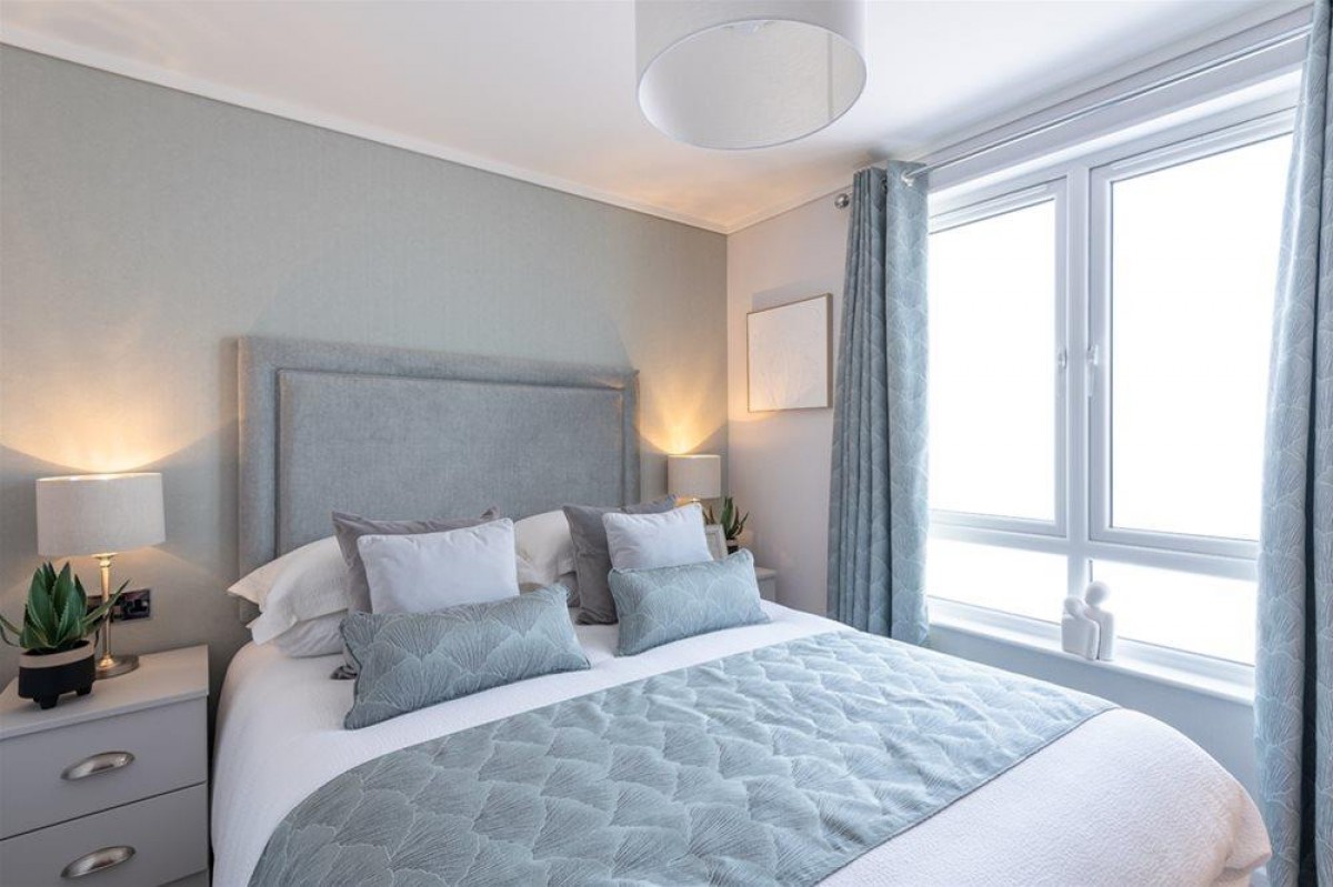 First Avenue, Garston Park, Tilehurst