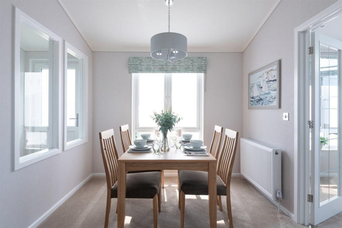 First Avenue, Garston Park, Tilehurst