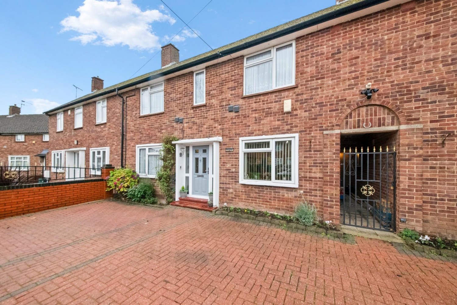 Prestwick Close, Southall