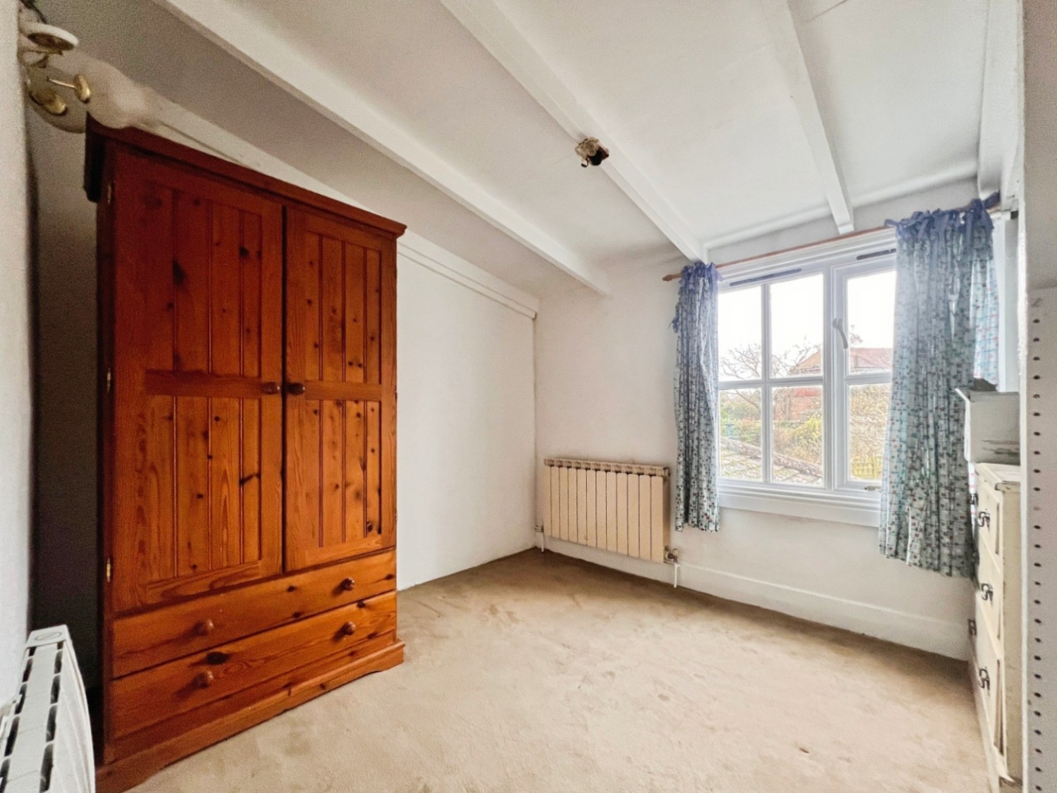 The Street, Hothfield