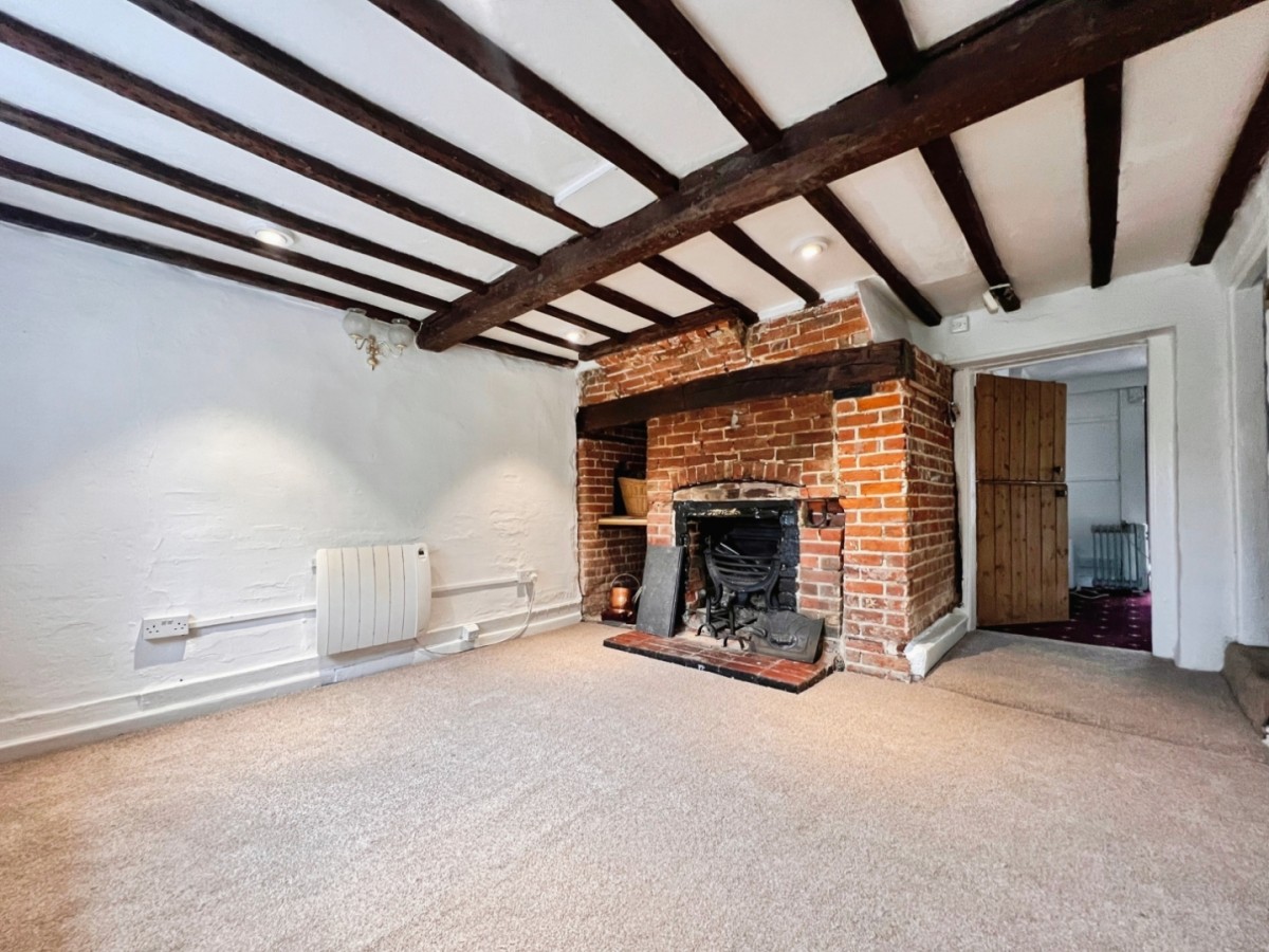 The Street, Hothfield