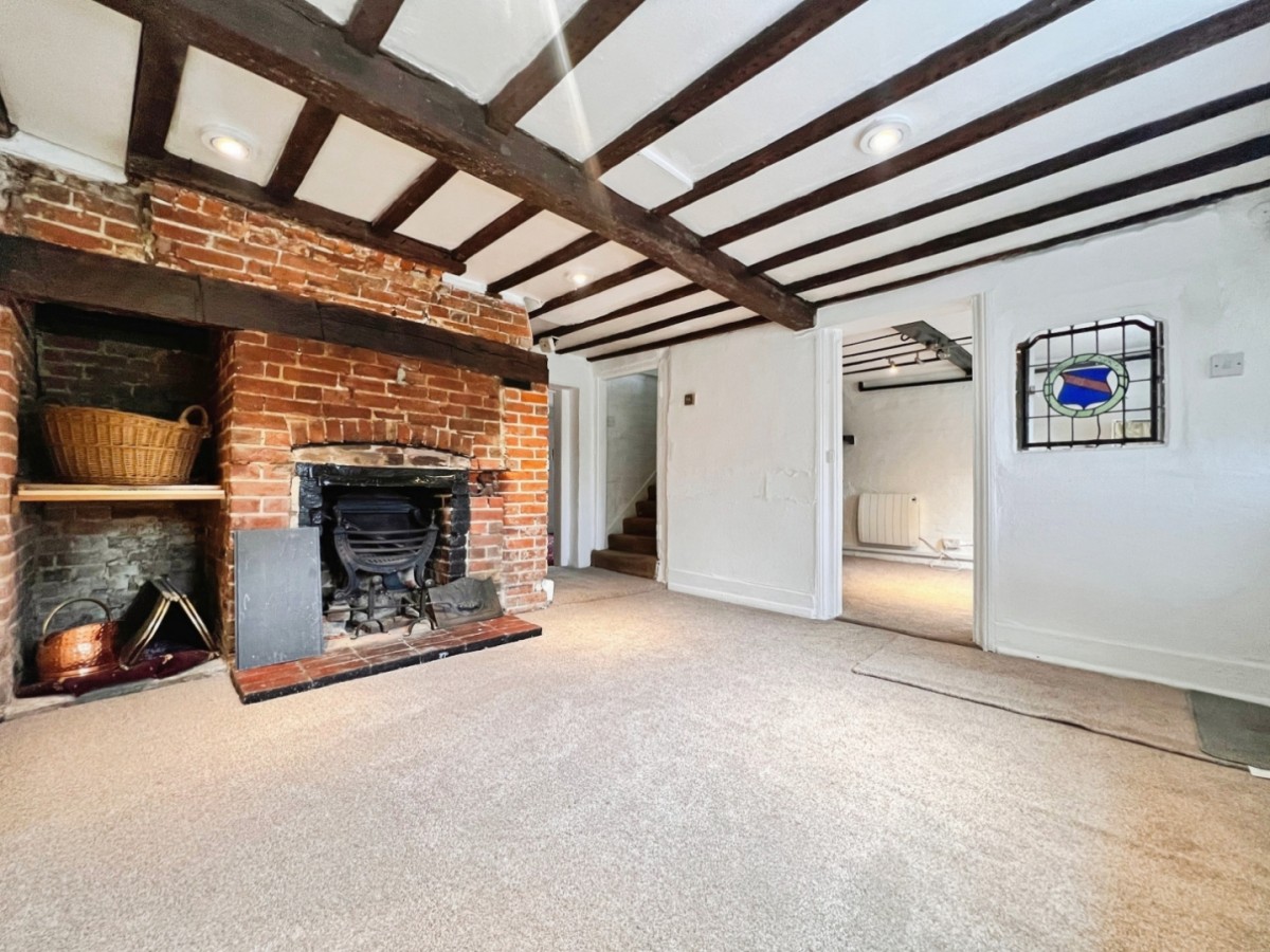 The Street, Hothfield