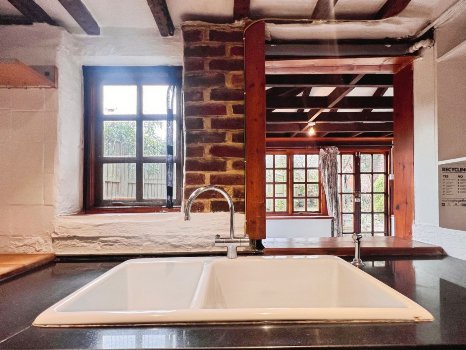 The Street, Hothfield