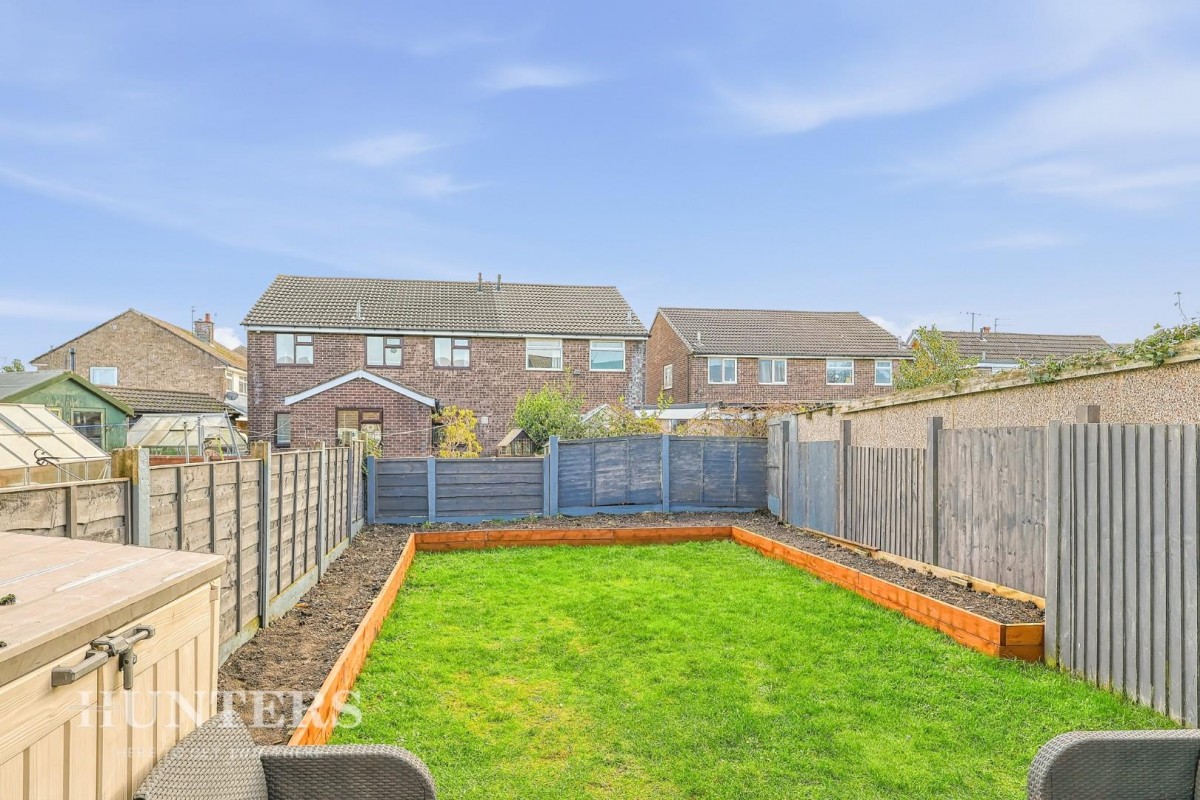 Rose Avenue, Smithy Bridge, OL15 8QJ