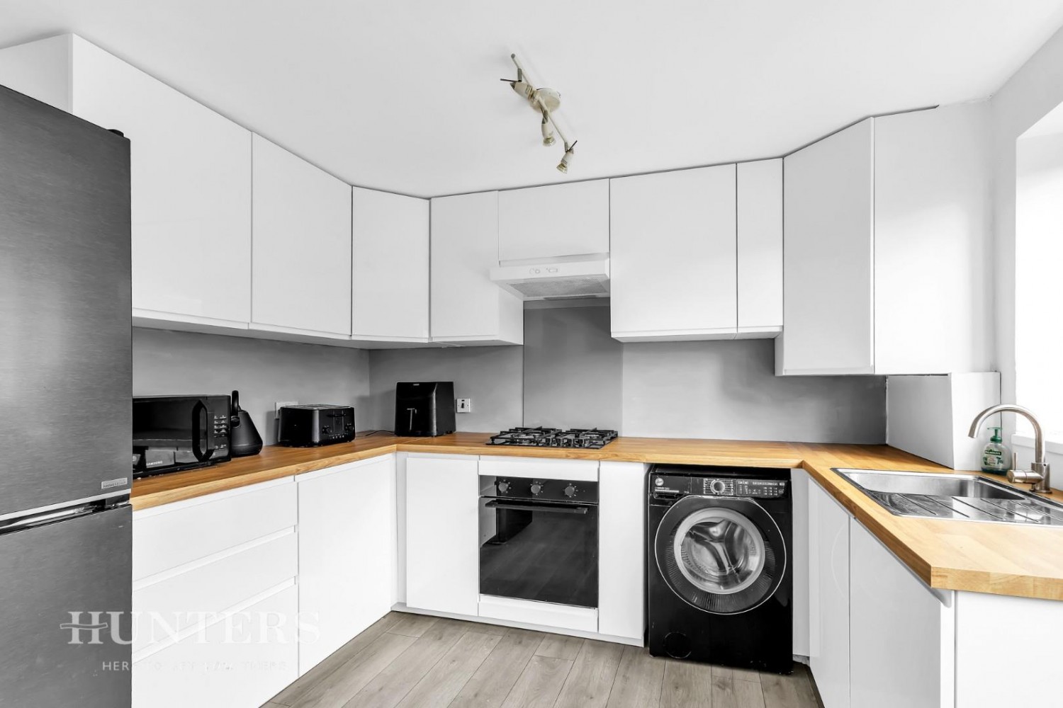 Rose Avenue, Smithy Bridge, OL15 8QJ