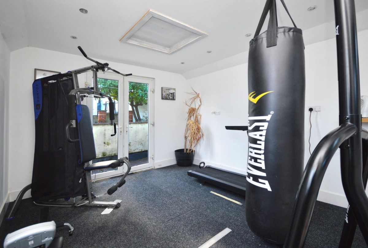 Willoughby Close, Bristol