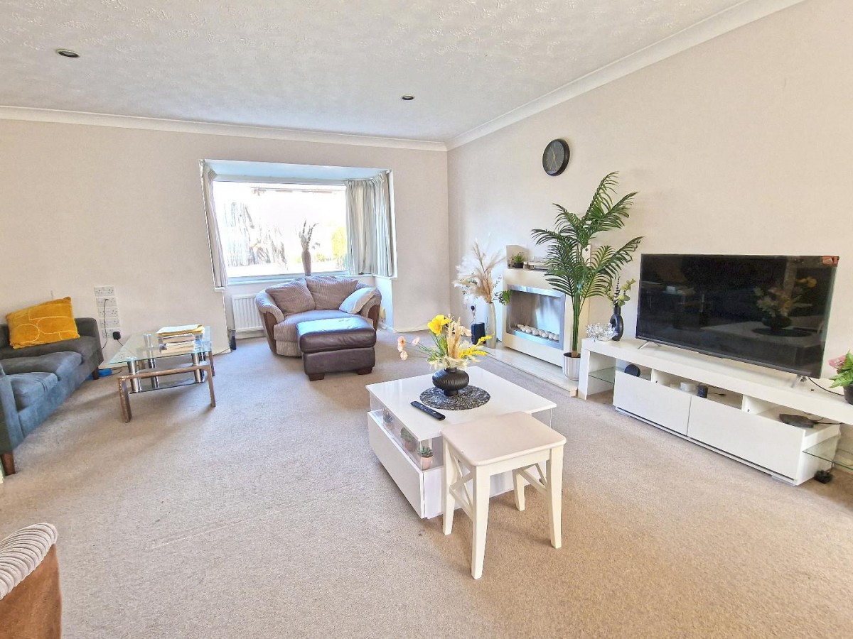 Waveney Close, Bicester