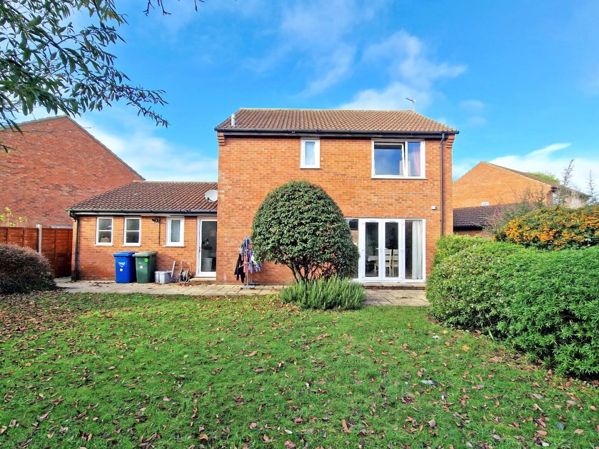 Waveney Close, Bicester