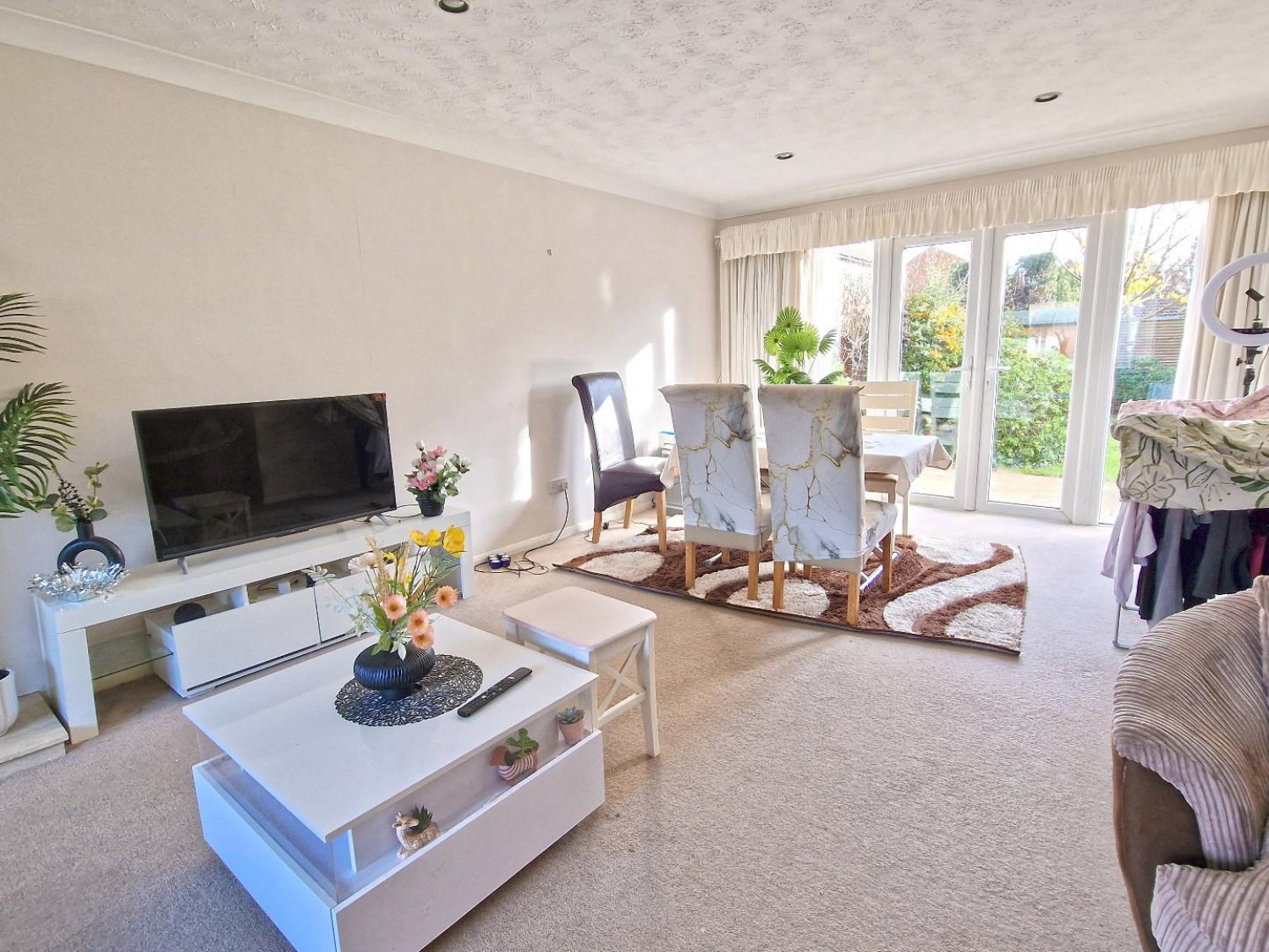 Waveney Close, Bicester