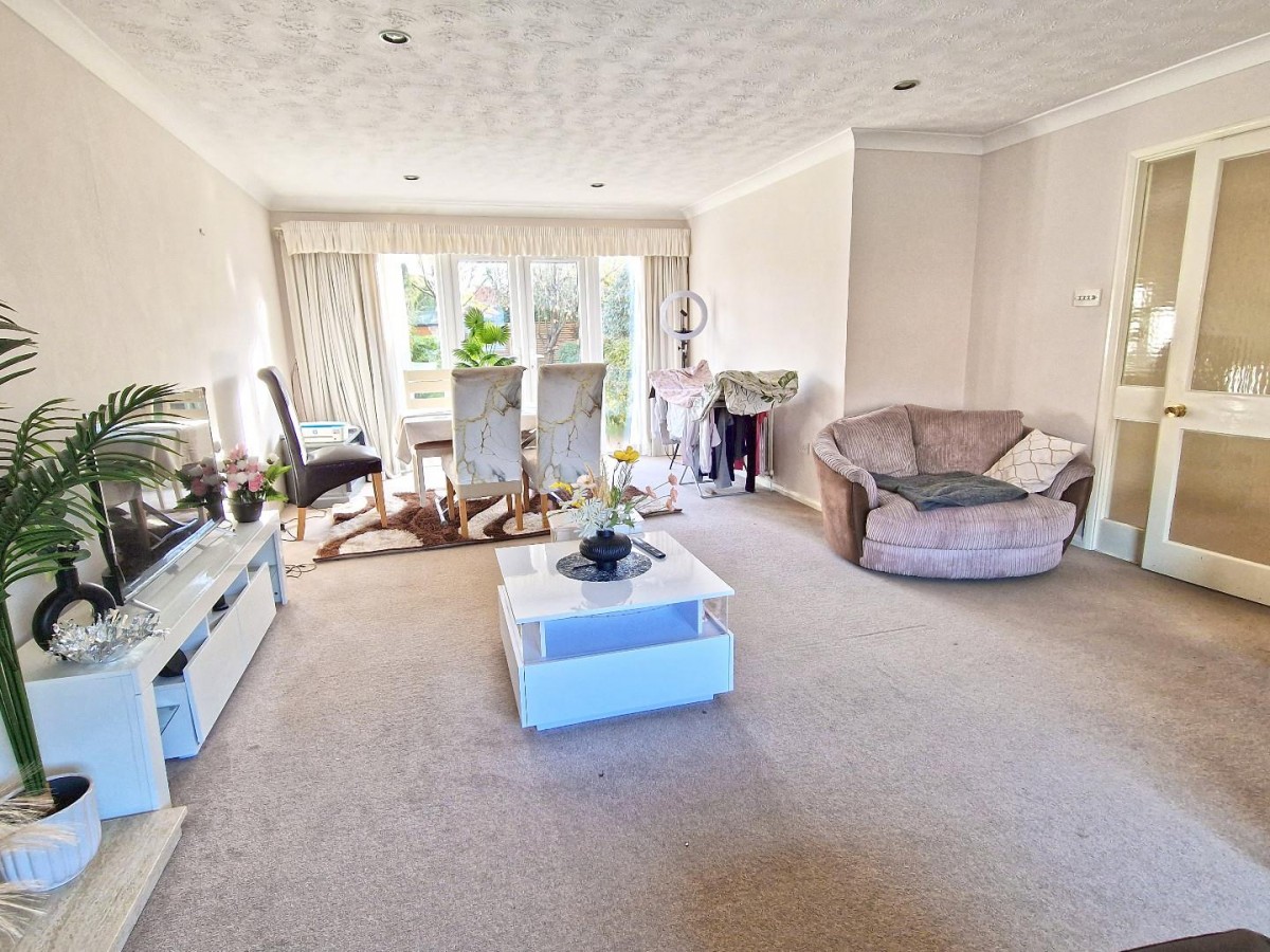 Waveney Close, Bicester