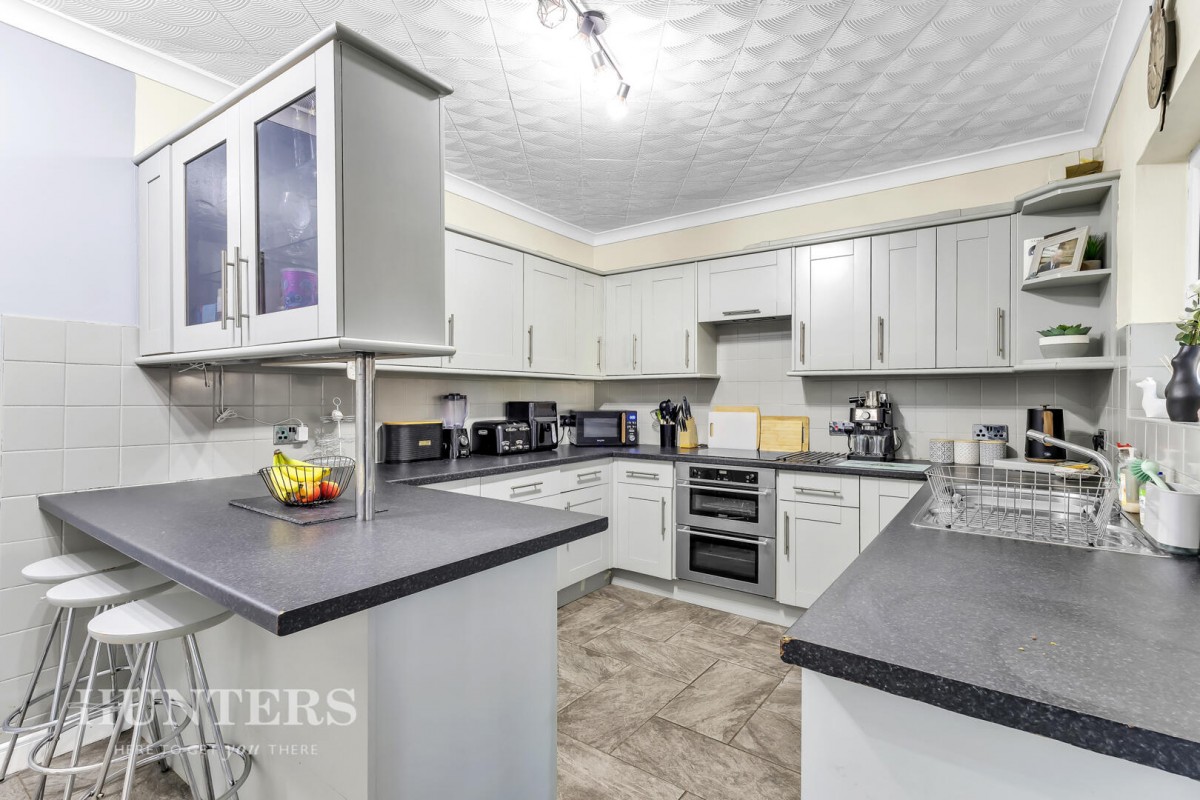 Whalley Avenue, Littleborough OL15 9HS