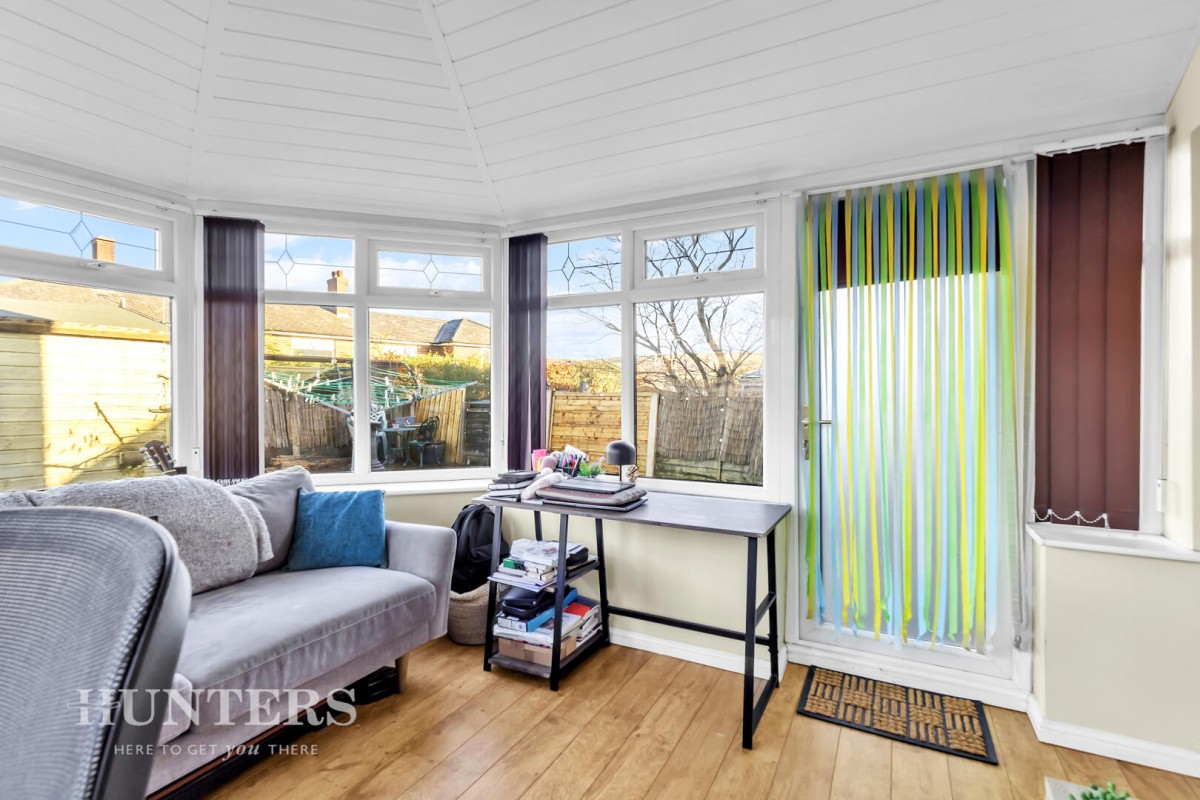 Whalley Avenue, Littleborough OL15 9HS