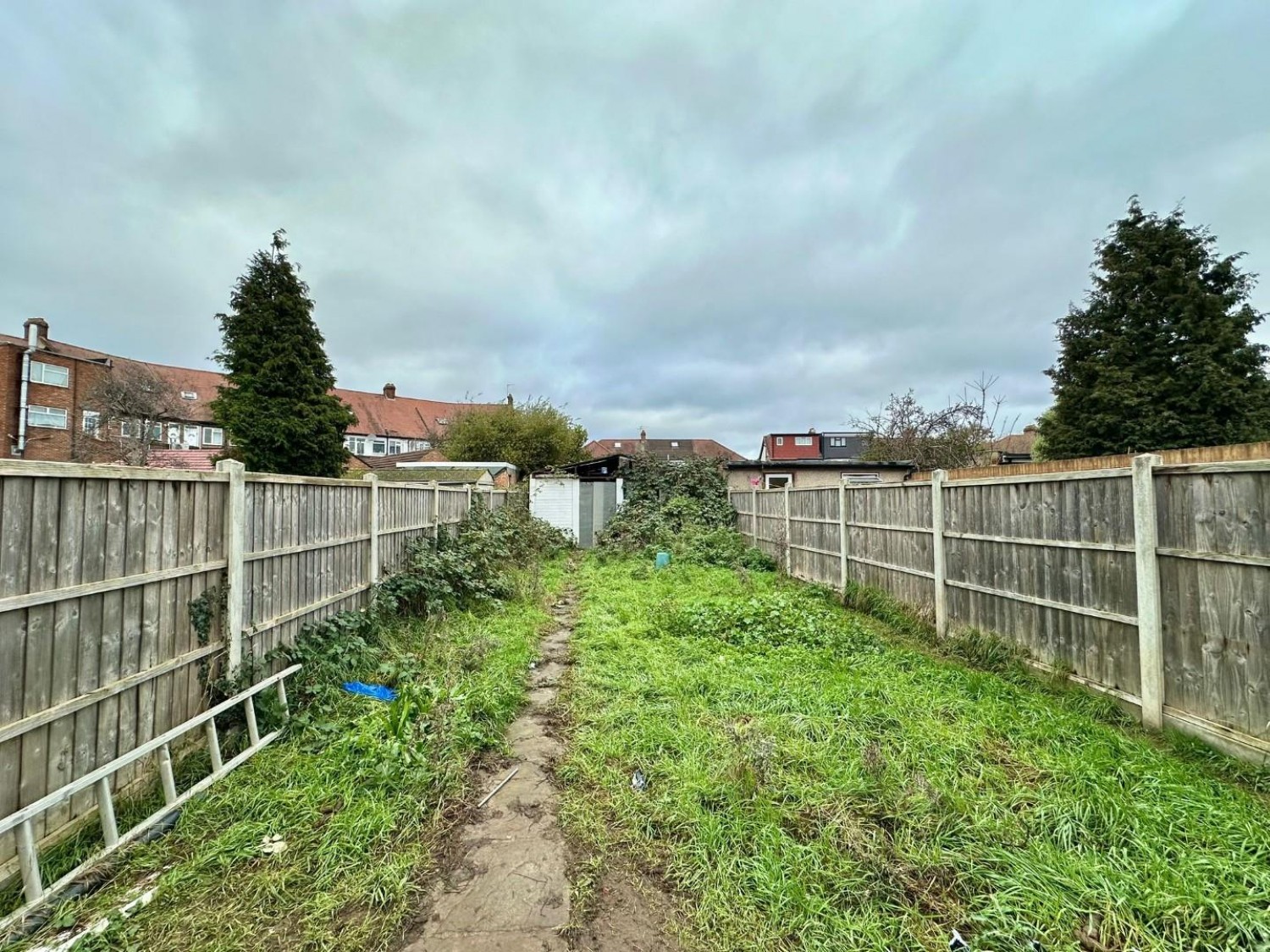 Glamis Crescent, Hayes, Middlesex, UB3 1QB