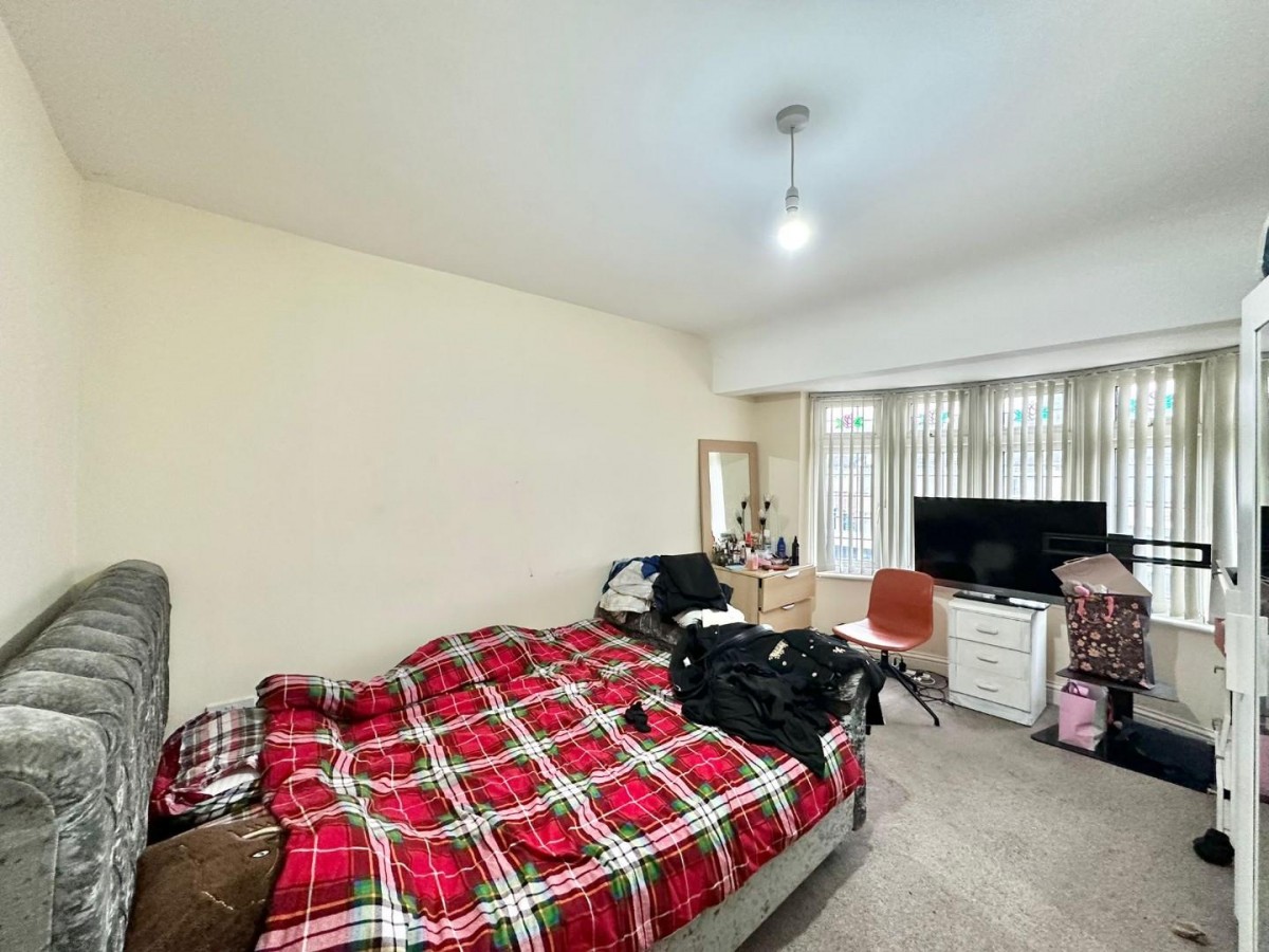 Glamis Crescent, Hayes, Middlesex, UB3 1QB