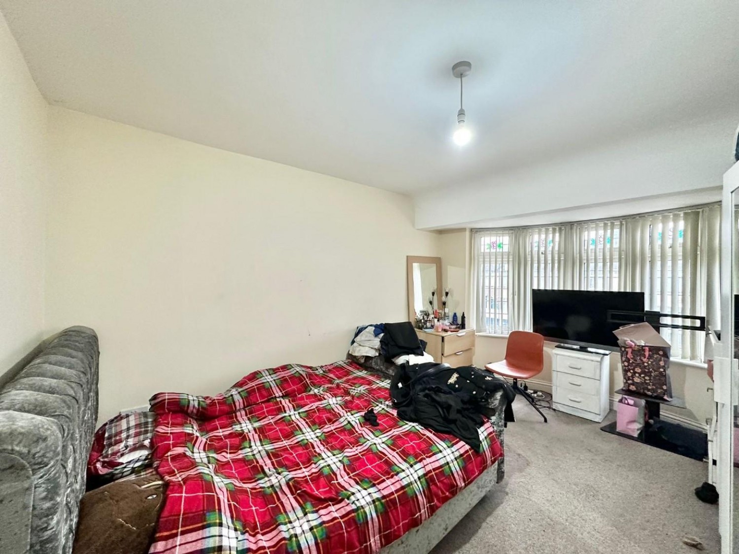 Glamis Crescent, Hayes, Middlesex, UB3 1QB