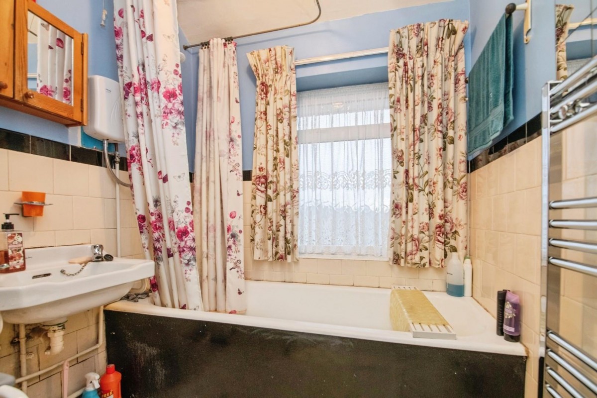 Greenoak Crescent, Woodsetton