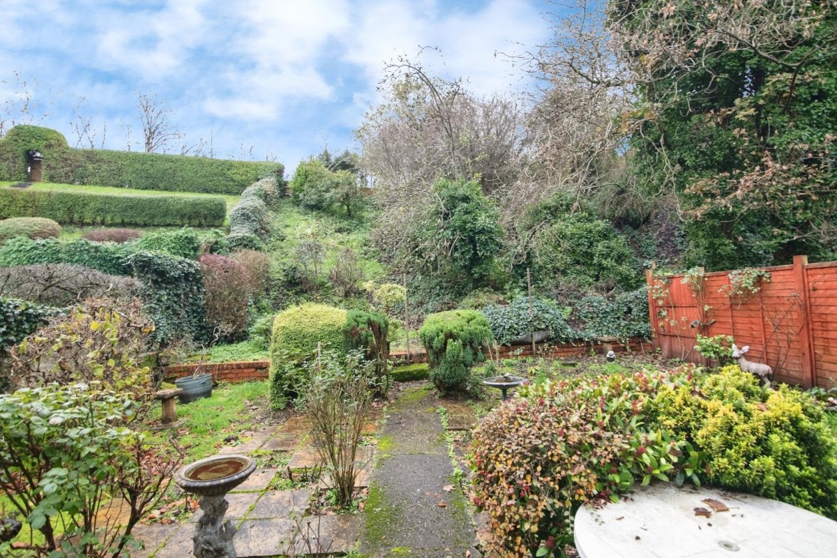 Greenoak Crescent, Woodsetton